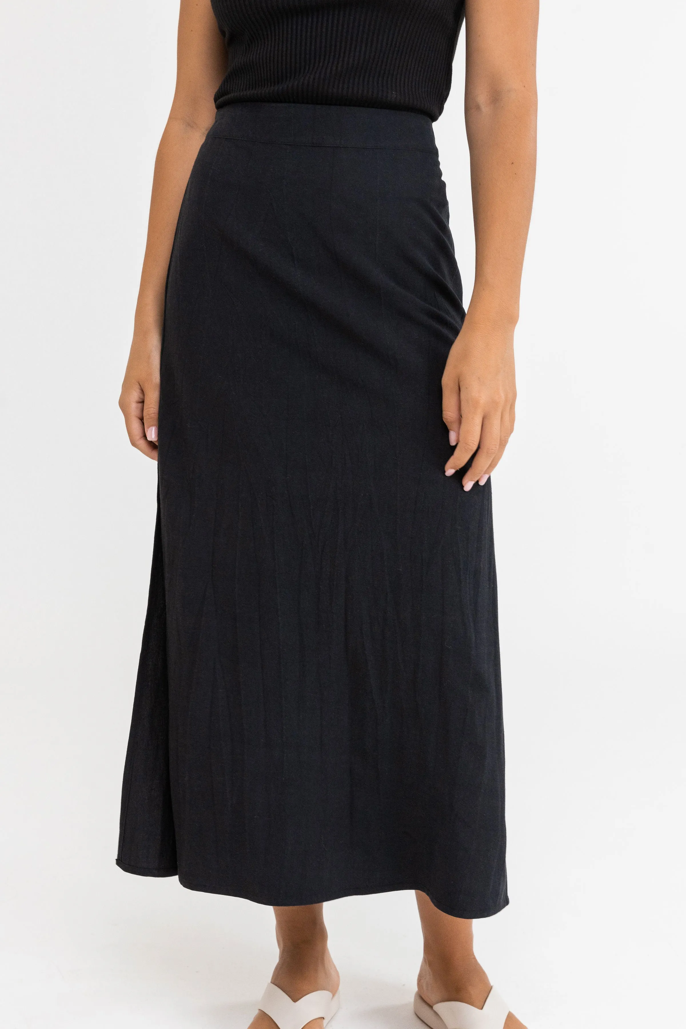 Classic Midi Skirt / Black