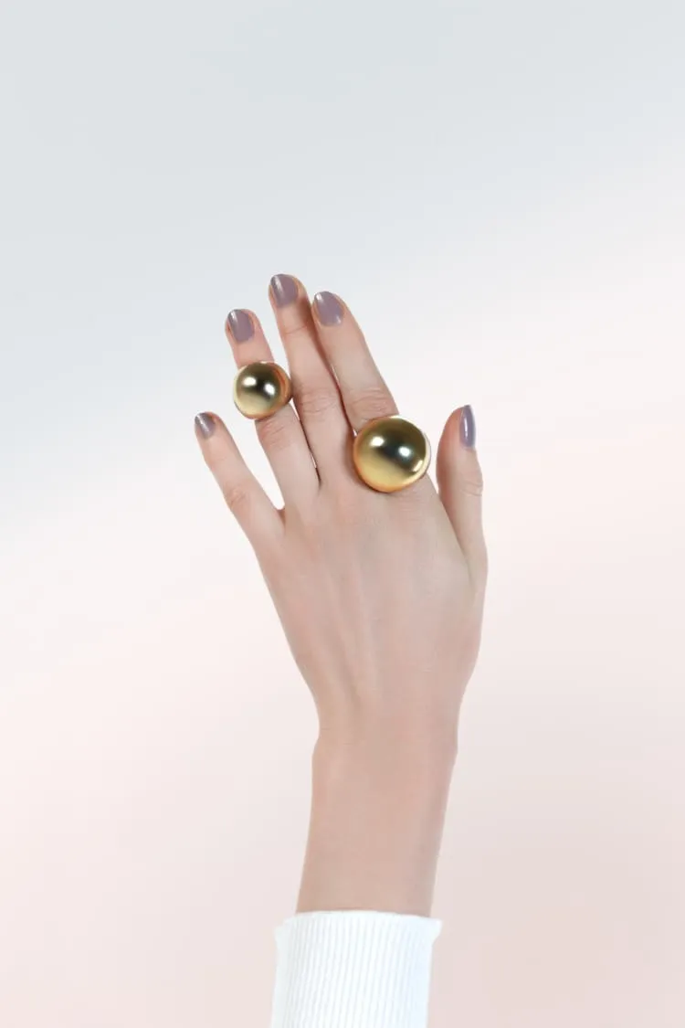 Dome ring in gold